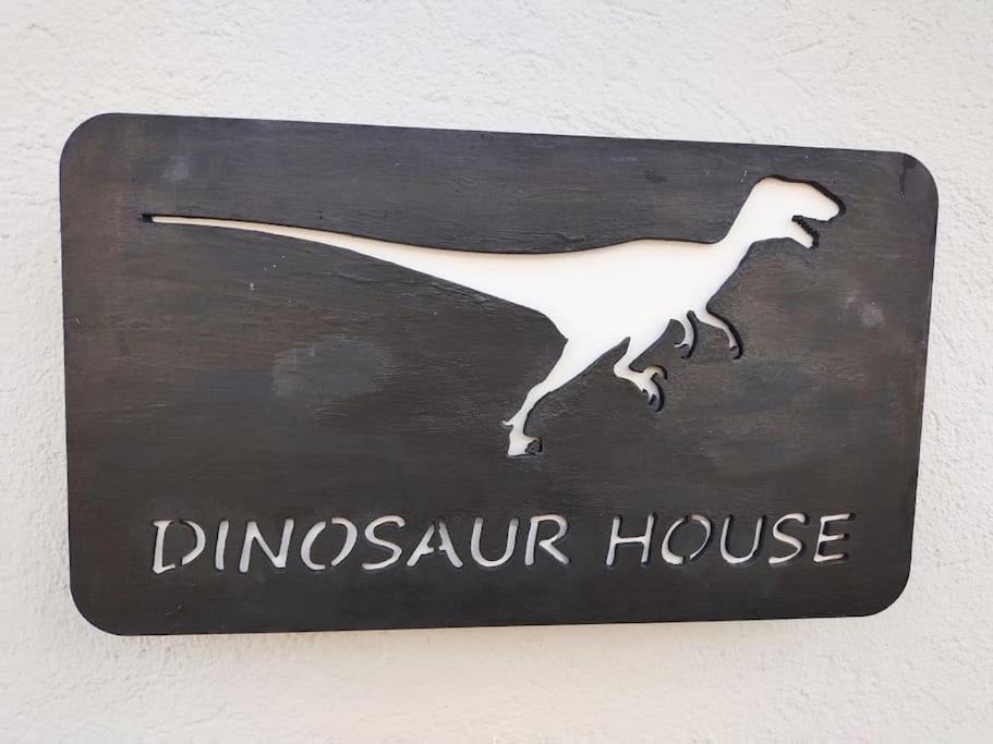 Апартаменты Dinosaur House Коль-де-Нарго Экстерьер фото